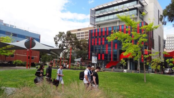 Swinburne University of Technology Scholarships, 2024, Australia.